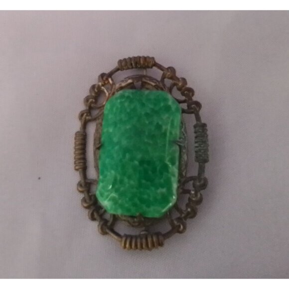 Antique Edwardian 1920's Green Peking Glass Brooch Ornate Filigree & T-Bar Hinge - Picture 1 of 3